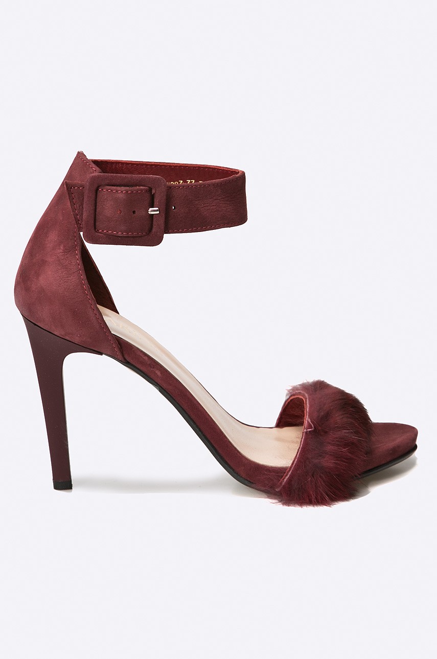 Carinii - Sandály B3883.B73.000.000.B32